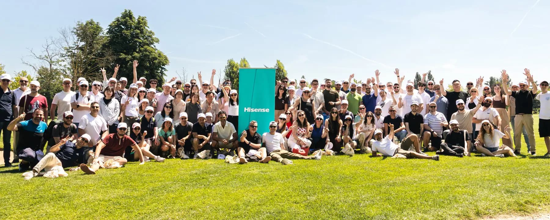 Hisense team group photo at a golf club near Milan