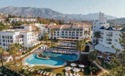 La Zambra Resort, Málaga: pools og haver ved foden af bjergene